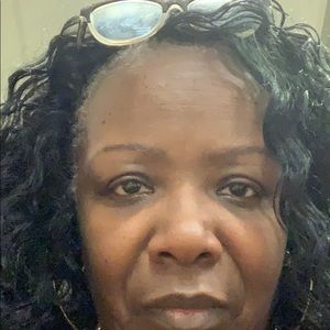 Meet your Posher, Zina